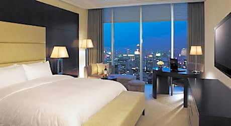 1 Double Bed Deluxe Room