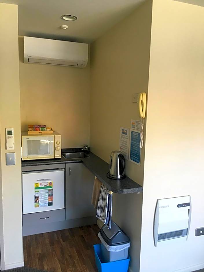 Fairway Motel & Apartments