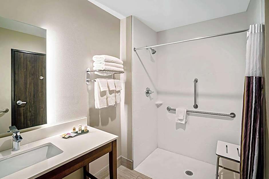 La Quinta Inn & Suites by Wyndham Tuscaloosa - McFarland