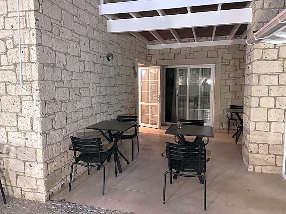 Alacati Moonbox Hotel