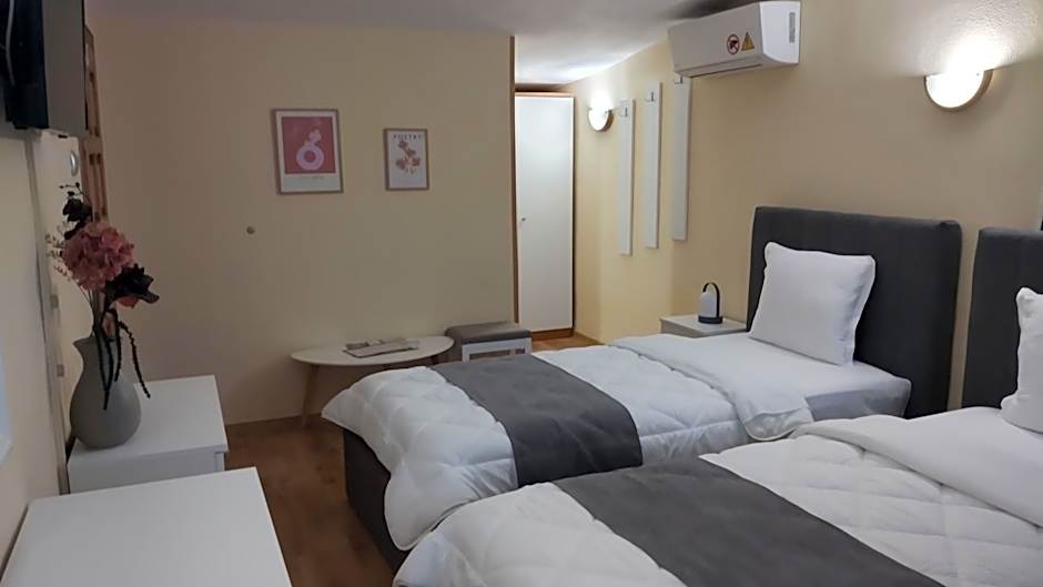Victoria Family Hotel