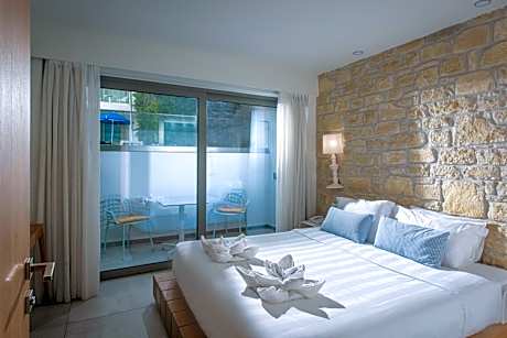 Suite - Semi-Basement