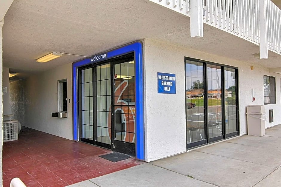 Motel 6-Lompoc, CA