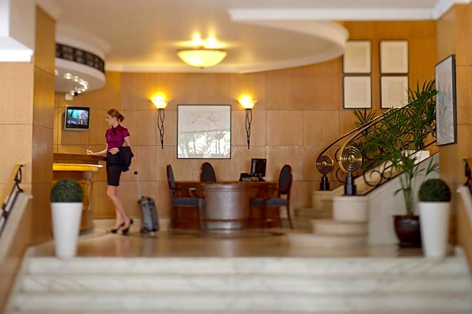 Radisson Blu Martinez Hotel Beirut