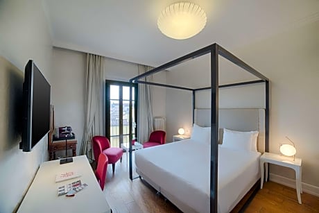 Premium Double or Twin Room XL