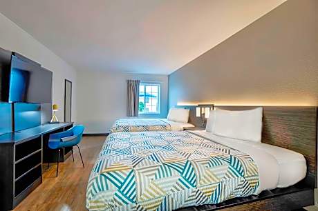 Queen Room with Two Queen Beds - Non-Smoking