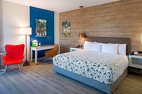Traditional King Room