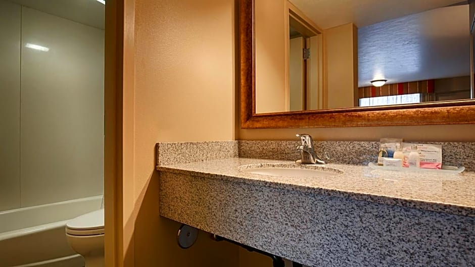 Best Western Town and Country Inn