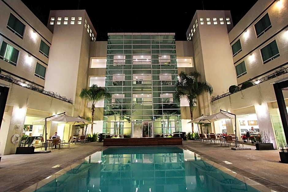 Radisson Poliforum Plaza Hotel Leon