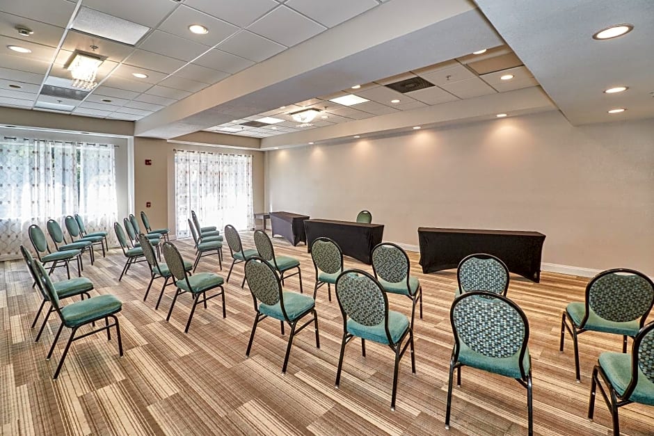 Holiday Inn Express Hotel & Suites Clearwater US 19 North By IHG