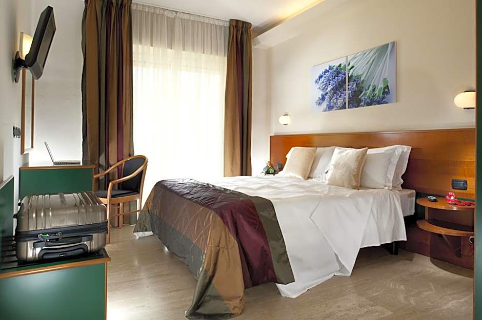 Astoria Suite Hotel
