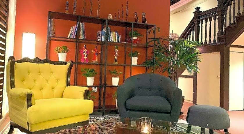 iStay Hotel