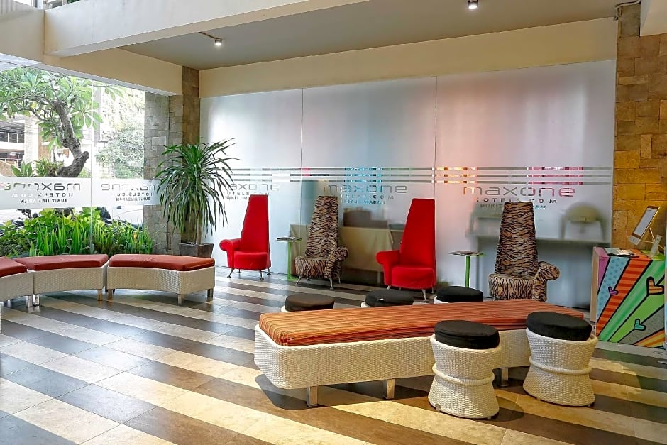 Maxonehotels At Bukit Jimbaran