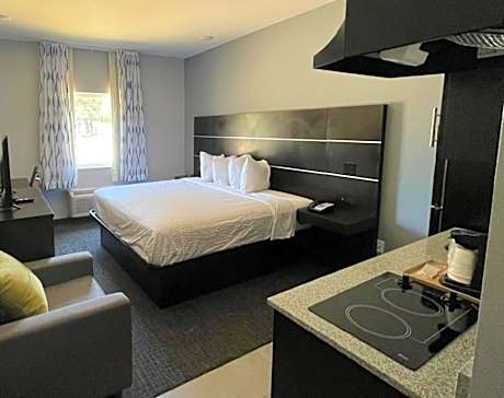 King Studio Suite - Non-Smoking