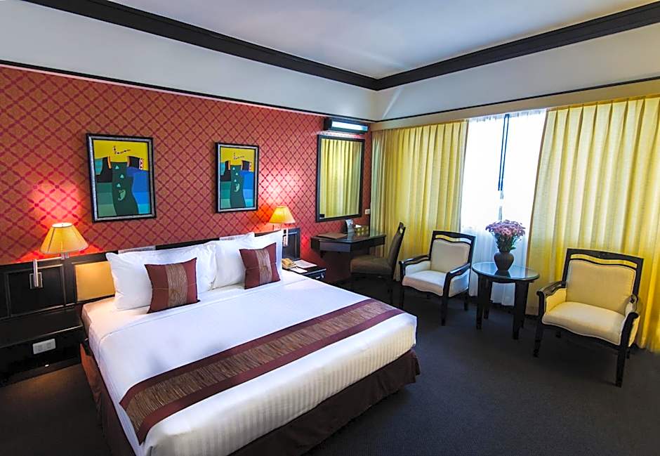Photo 1 of 7 of Junior Suite