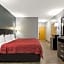 Econo Lodge Inn & Suites