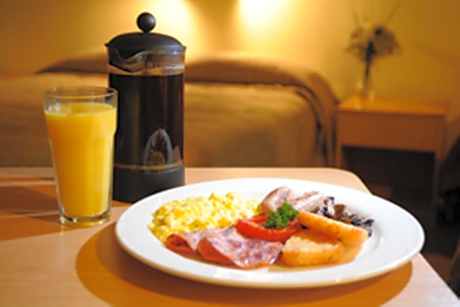 Ensenada Motor Inn and Suites