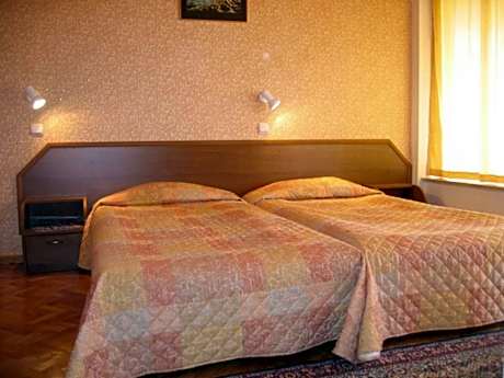 One-Bedroom Suite with Balcony