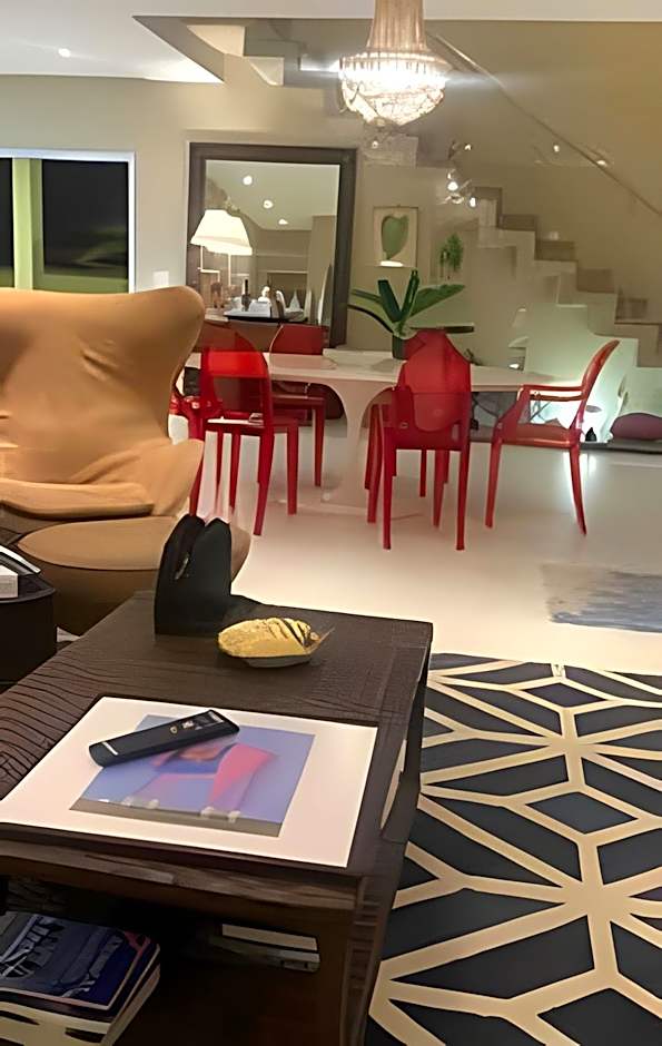 Beira mar alto padrão!