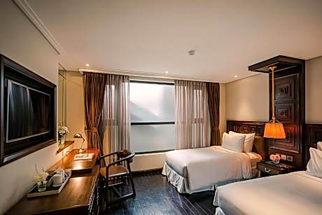 Superior Twin Room (No View)