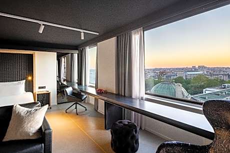 nhow Gallery Suite (3ad)