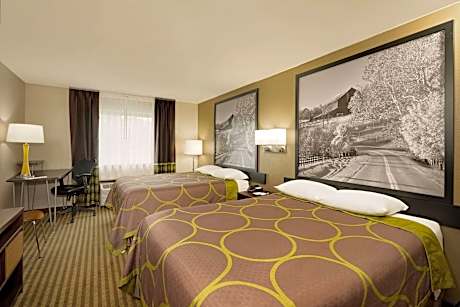 2 Queen Beds Smoking