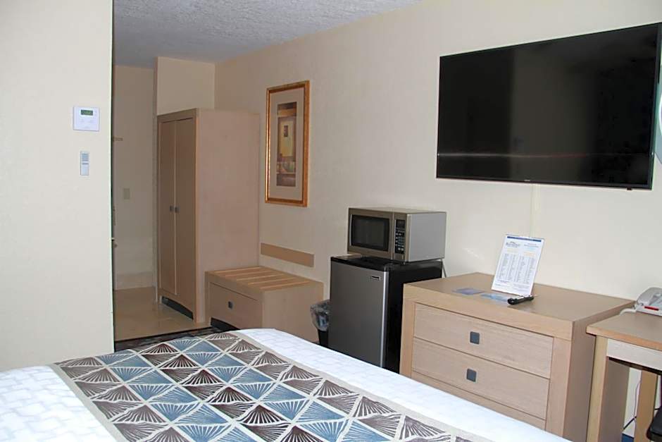 Baymont by Wyndham Stevens Point