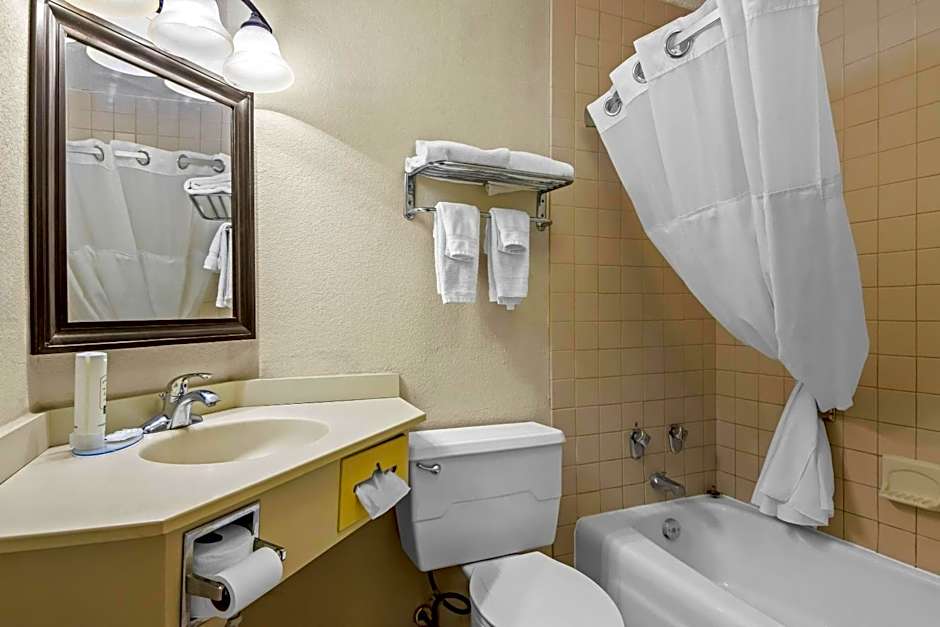 Quality Inn & Suites