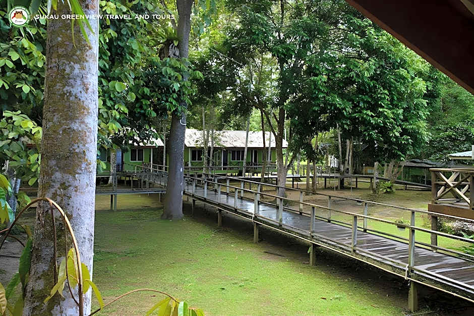 Sukau Greenview Bed and Breakfast