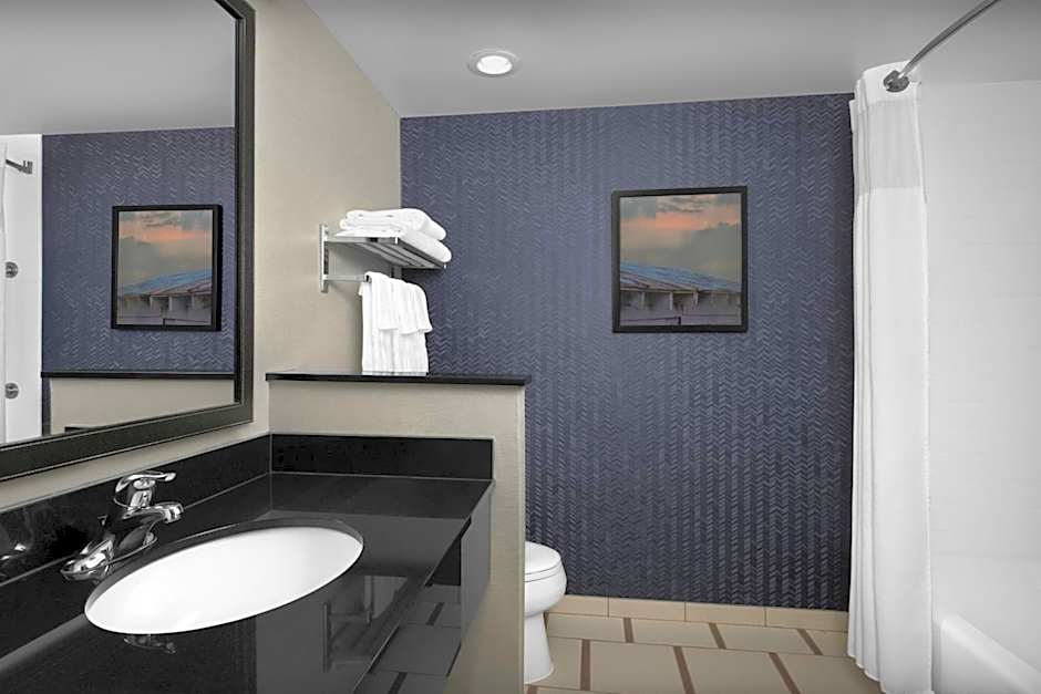 Fairfield Inn & Suites by Marriott Fayetteville North