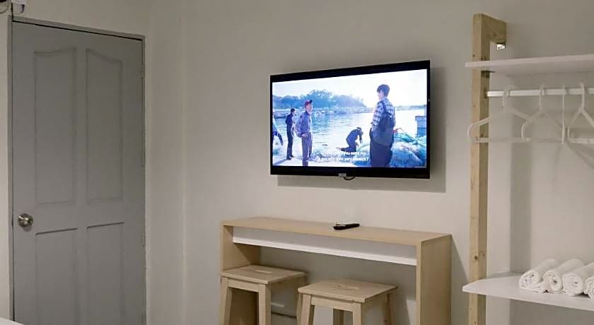 Dragonfly Transient House