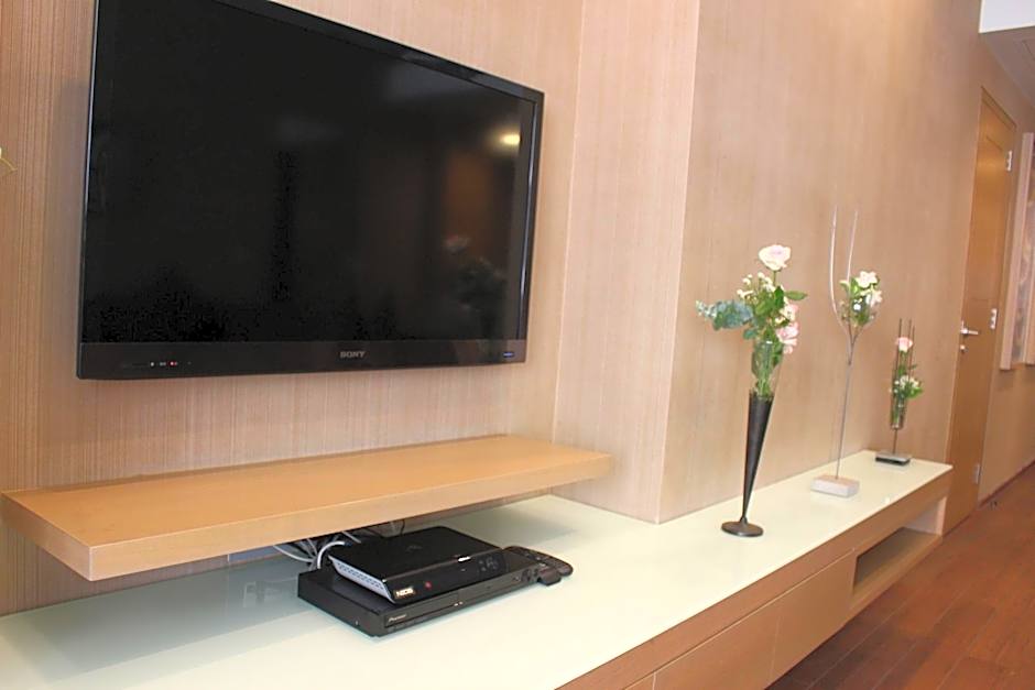 Saifi Suites