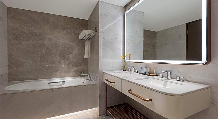 Sunworld Dynasty Hotel