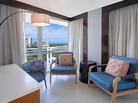 Corner King Room with Balcony and Ocean View