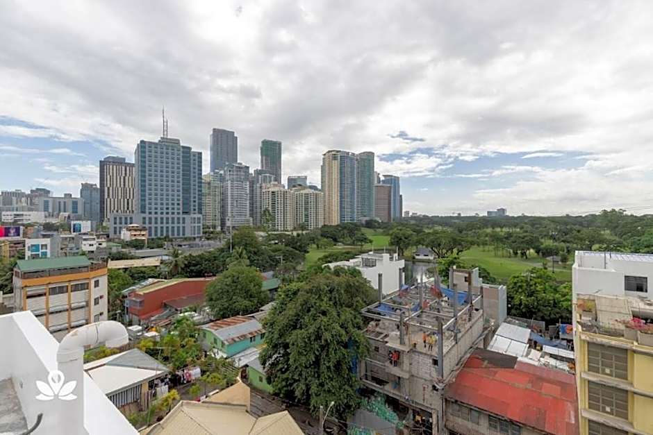 ZEN Rooms Marvelle Studios BGC – Makati, NY