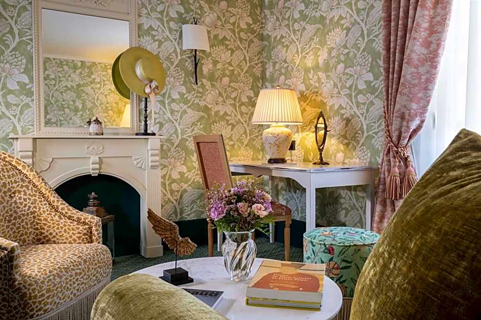 UNE AUTRE CHAMBRE