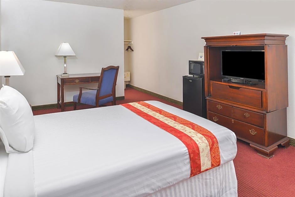 Americas Best Value Inn-Williamsburg/Lightfoot Area