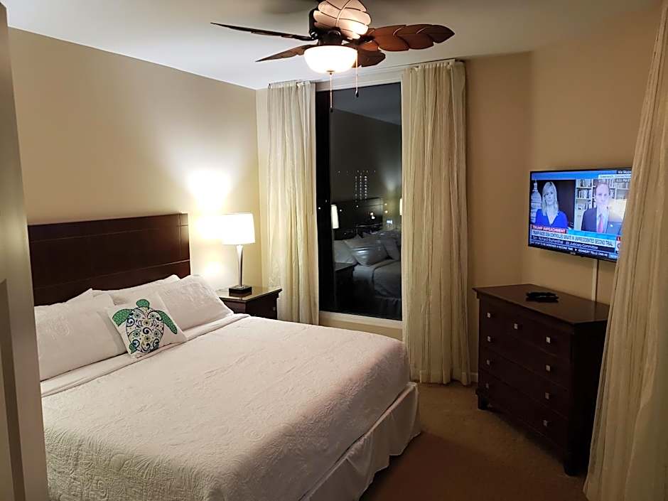 1815 A Slice of Heaven Destin - Pool & Ocean View