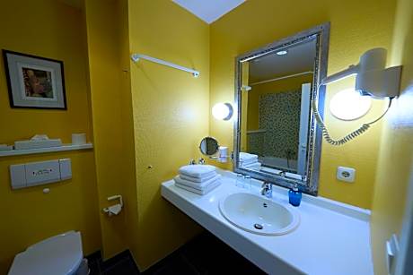 Two-Bedroom Apartment (4 Adults)