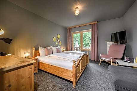 Double Room with Balcony (2 Adults + 1 Child)