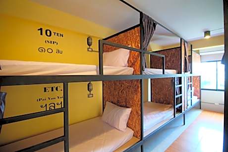 Mixed Dormitory Room