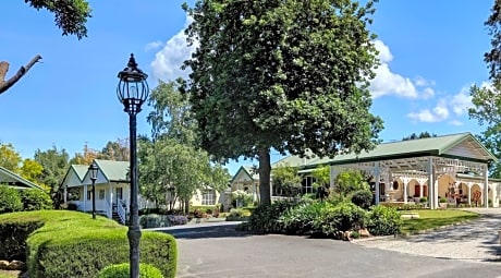 Yarra Gables