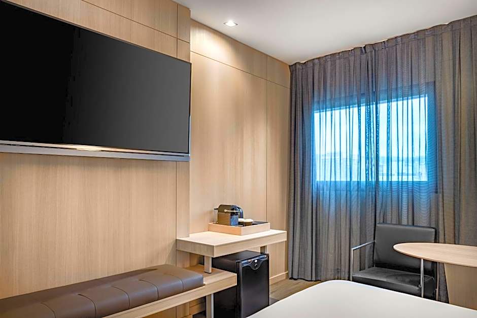 AC Hotel by Marriott Sants