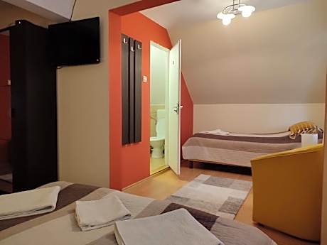 Triple Room with Private Bathroom