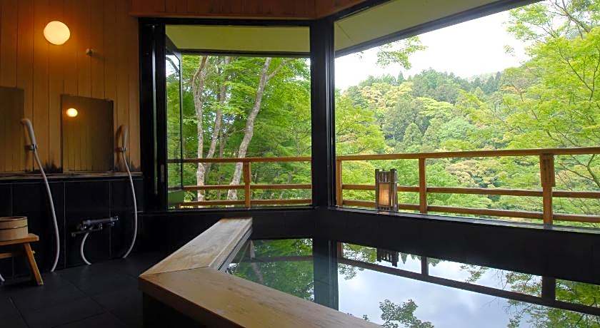 Momijiya Honkan Takao Sansou Ryokan