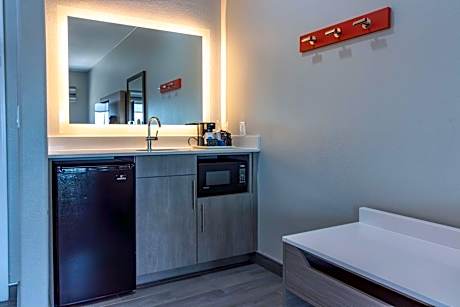 Studio Suite with Two Queen Beds and Sofa Bed - Non-Smoking