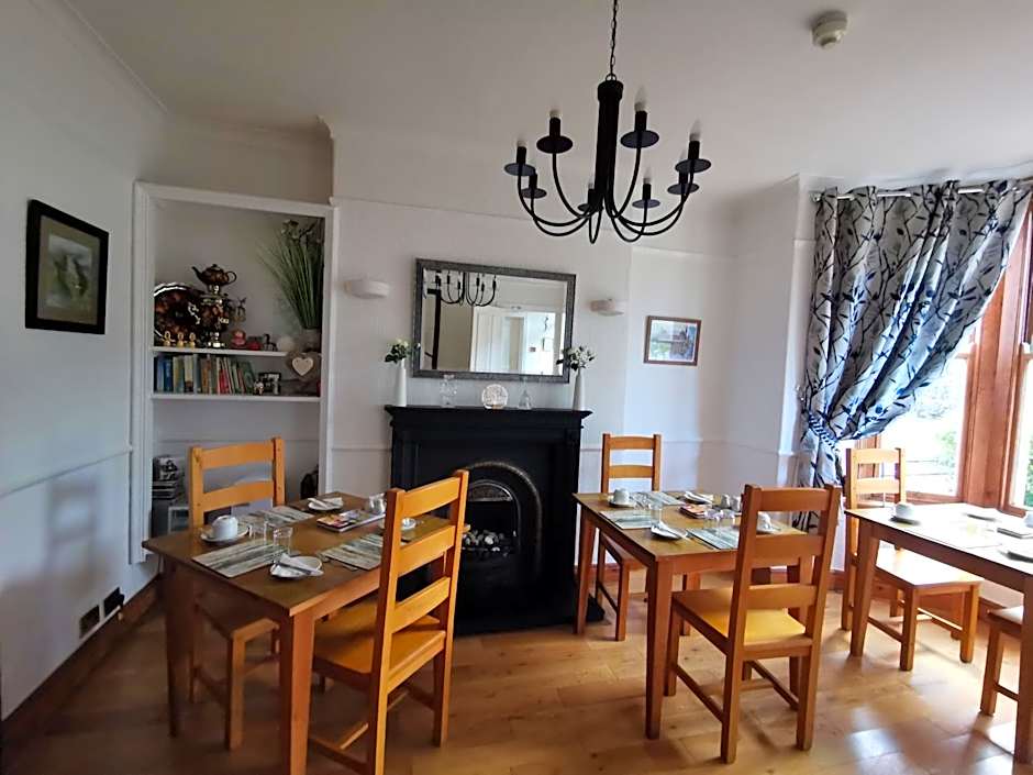 Dolweunydd Bed and Breakfast