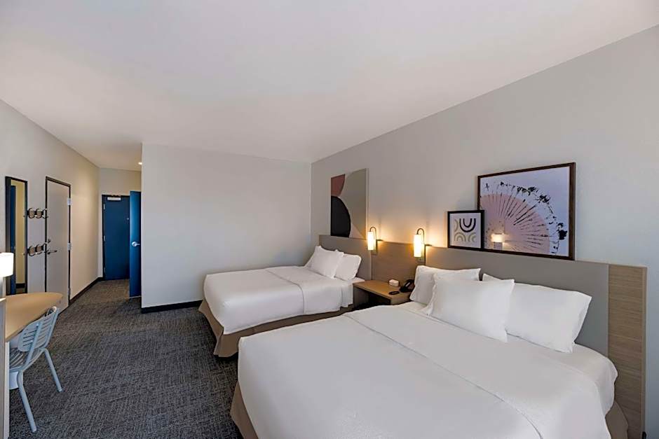 Spark by Hilton Midland South