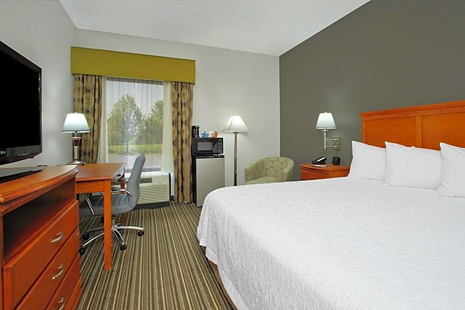 Hampton Inn By Hilton Ashtabula