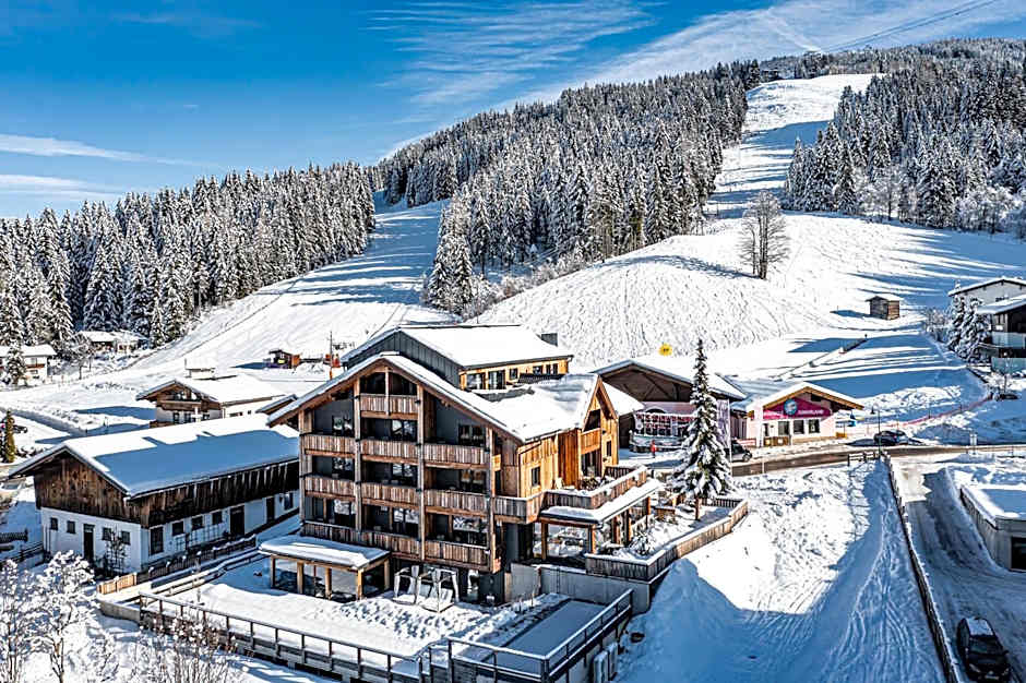 ALMMONTE SENSUM SUITES - Funky Living Hotel